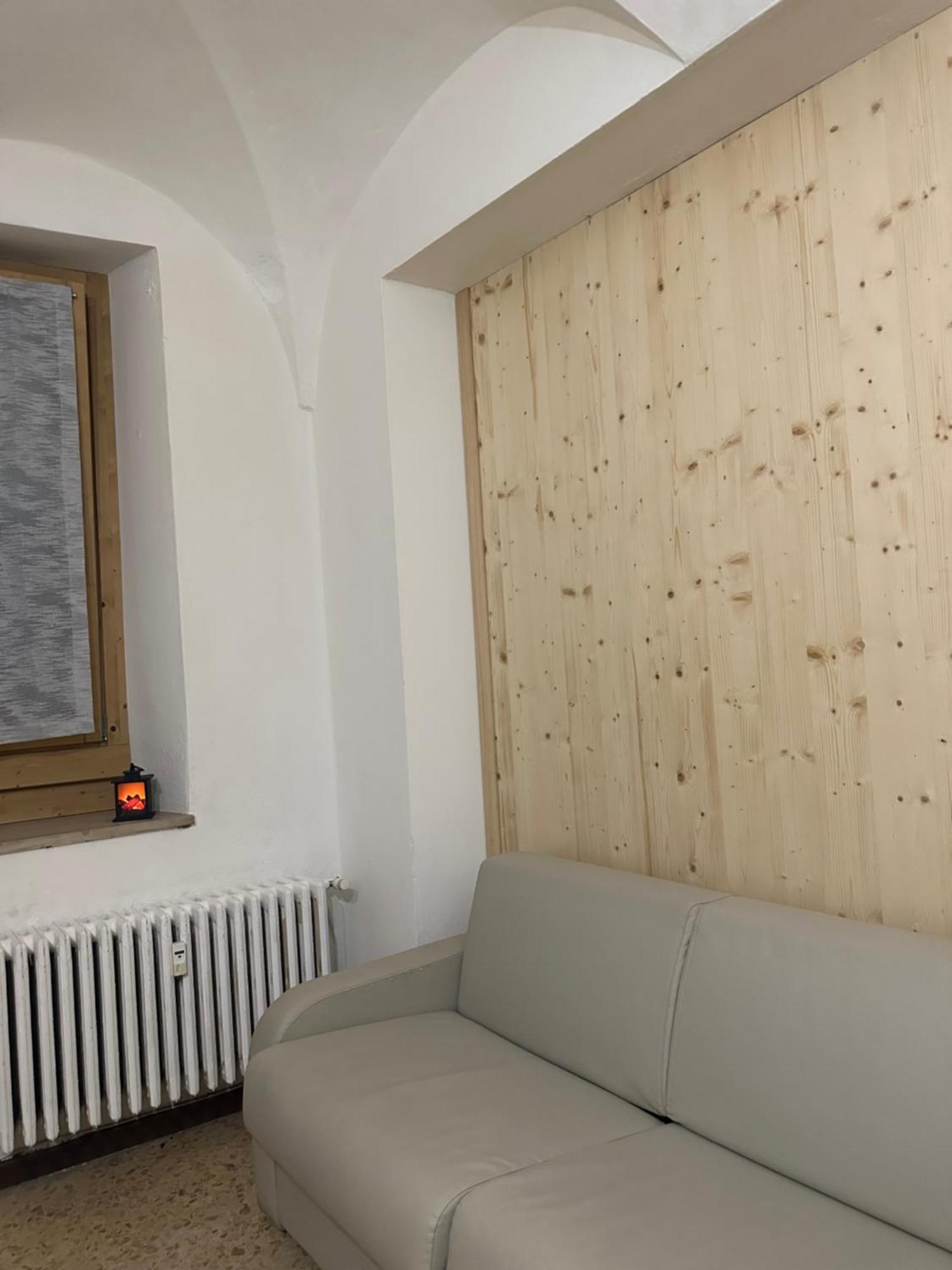 Flat In City Centre Tirano - 10 Minutes From Train Station Екстер'єр фото