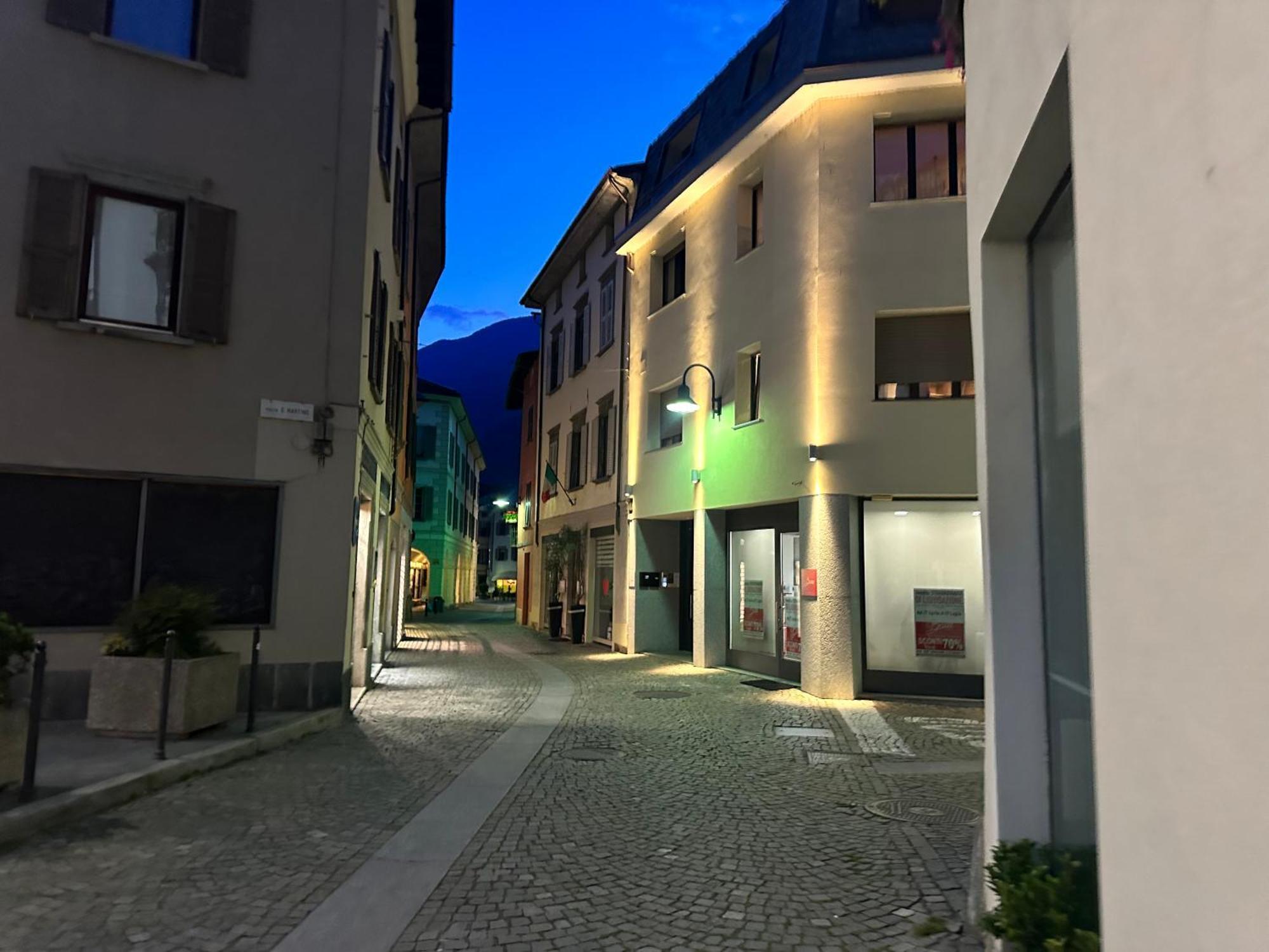 Flat In City Centre Tirano - 10 Minutes From Train Station Екстер'єр фото